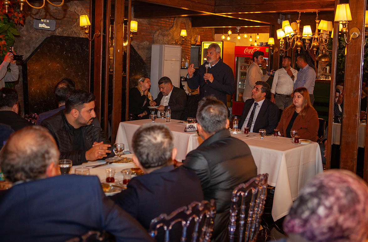 ÖNTÜRK SAĞLIKÇILARLA BULUŞTU: “HASTA HATAY’I EL BİRLİĞİYLE İYİLEŞTİRECEĞİZ”