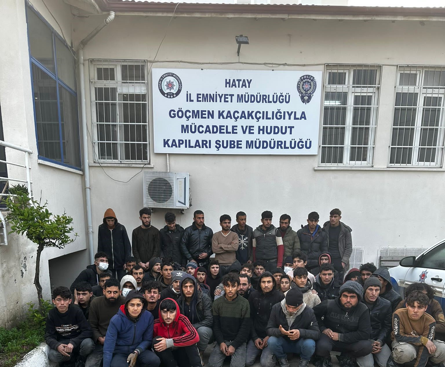 Hatay'da 53 Kaçak Göçmen Yakalandı