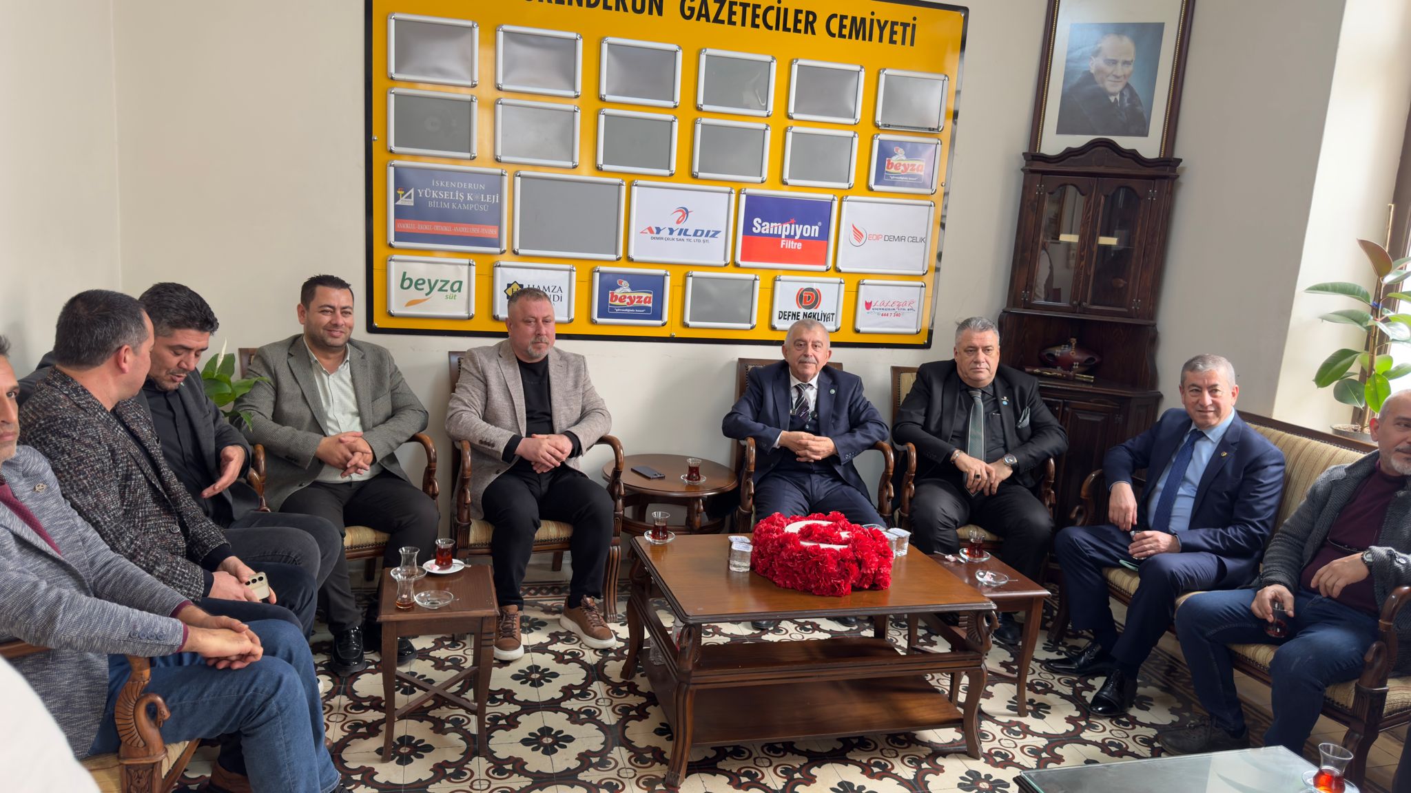 İyi Parti İskenderun Belediye Başkan Adayı Nazmi Ceylan, İskenderun Gazeteciler Cemiyeti'ni Ziyaret Etti