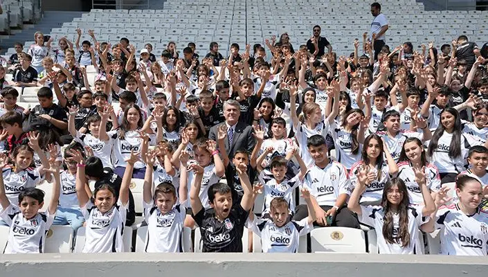 BEŞİKTAŞ KULÜBÜNDEN “BİR FORMA BENDEN SANA KARDEŞİM”  ETKİNLİĞİ